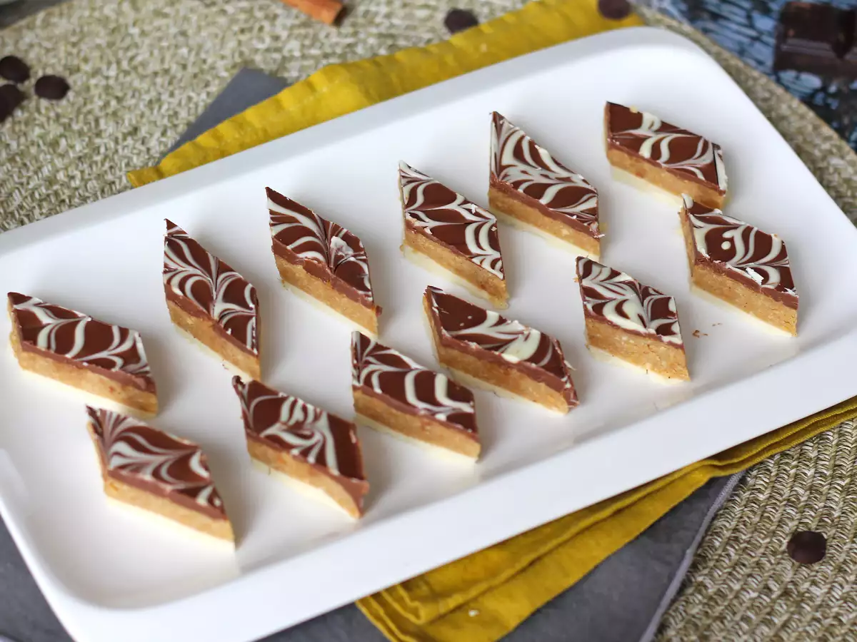 Rkhama - мароканският сладкиш с фъстъци и шоколад, който не се нуждае от фурна - снимка 4