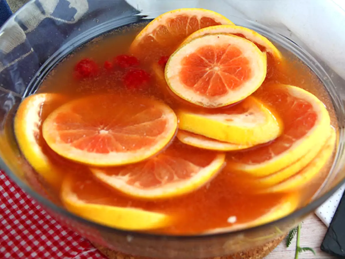 Розова сангрия с вино розе - снимка 2