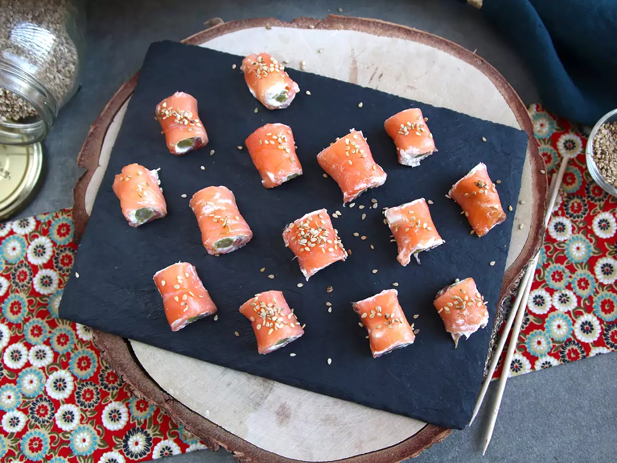 Рулца от сьомга с козе сирене и аспержи - снимка 3