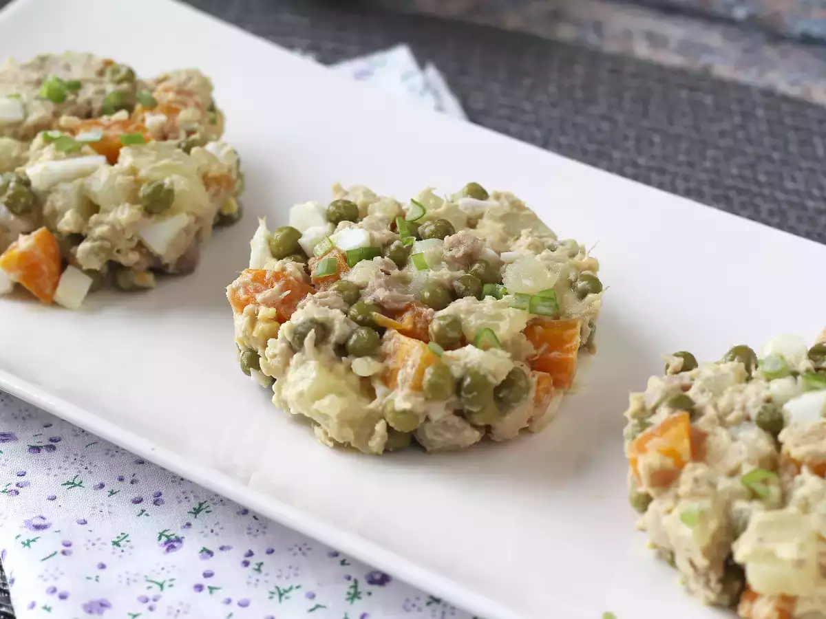 Руска салата с домашна майонеза - снимка 4