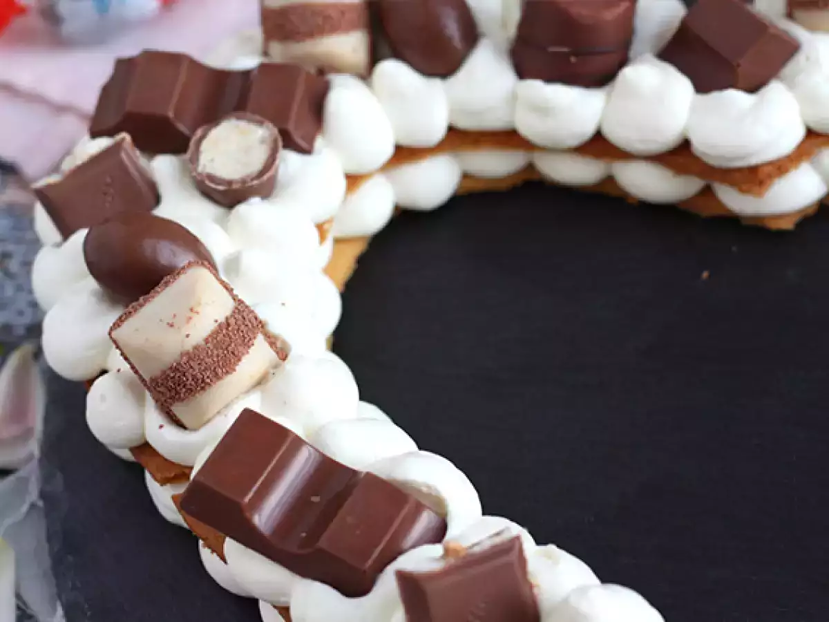 Сърцевидна торта au Kinder - Сърцевидна торта Kinder за Деня на влюбените - снимка 5