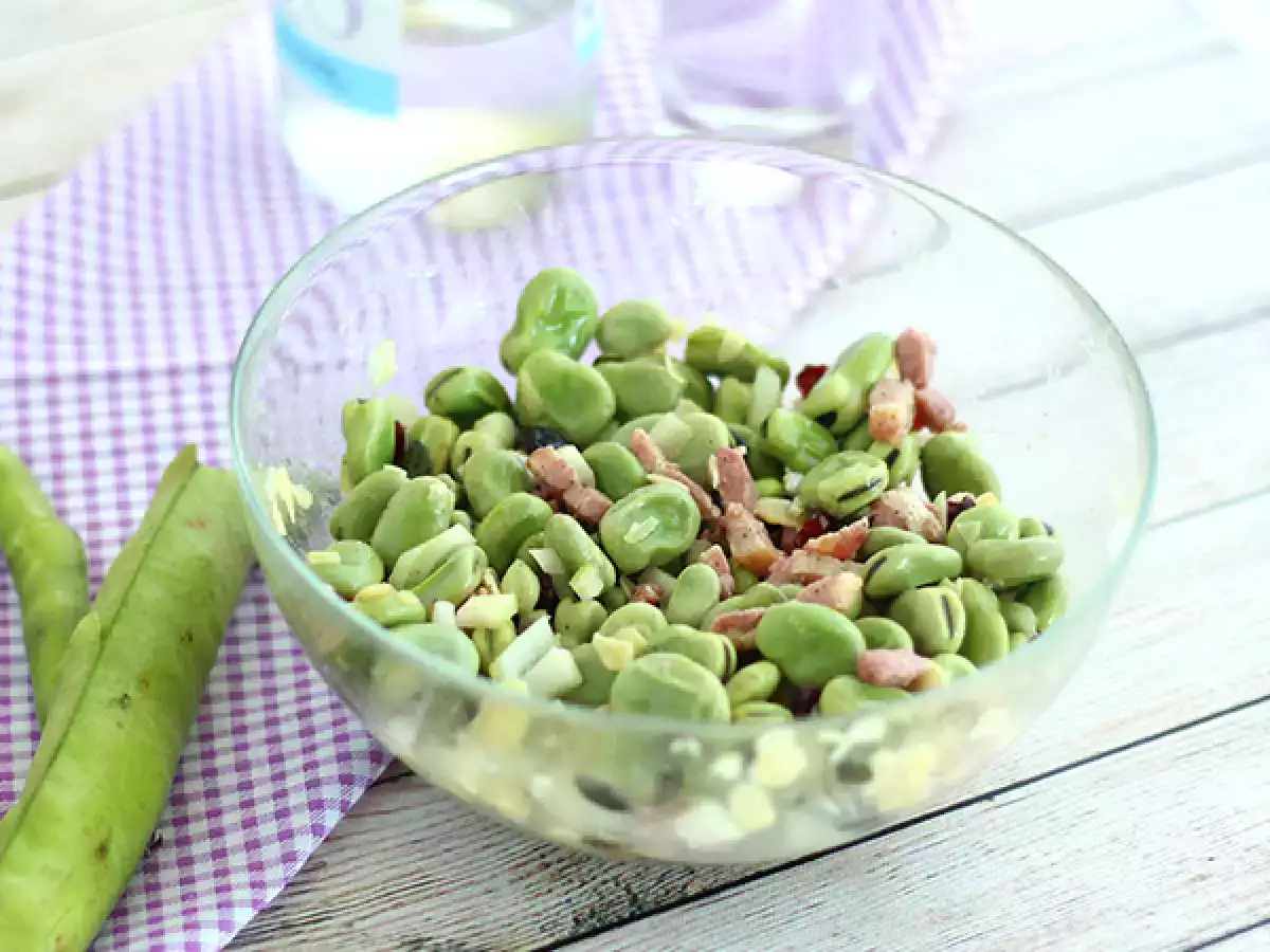 Салата от бакла с бекон - снимка 3