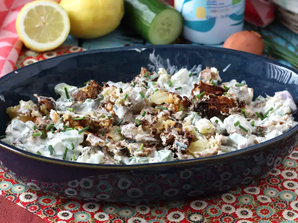 Салата от краставици и хрупкави картофи - снимка 6