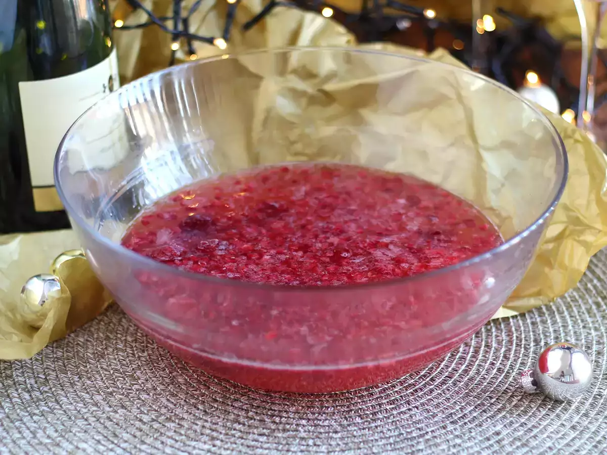 Шампанска супа с малини - снимка 2