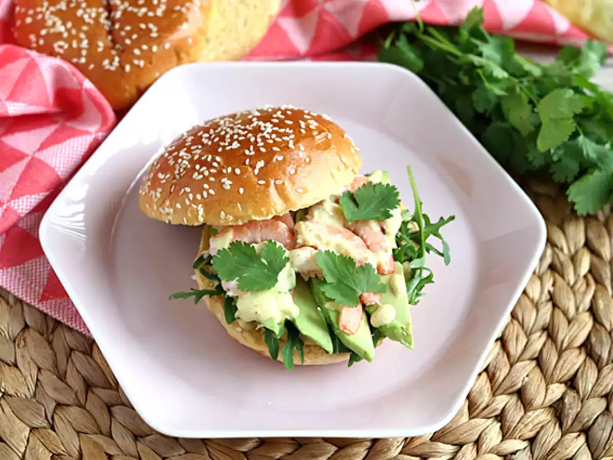 Сандвич със скариди, авокадо и кориандър - снимка 3