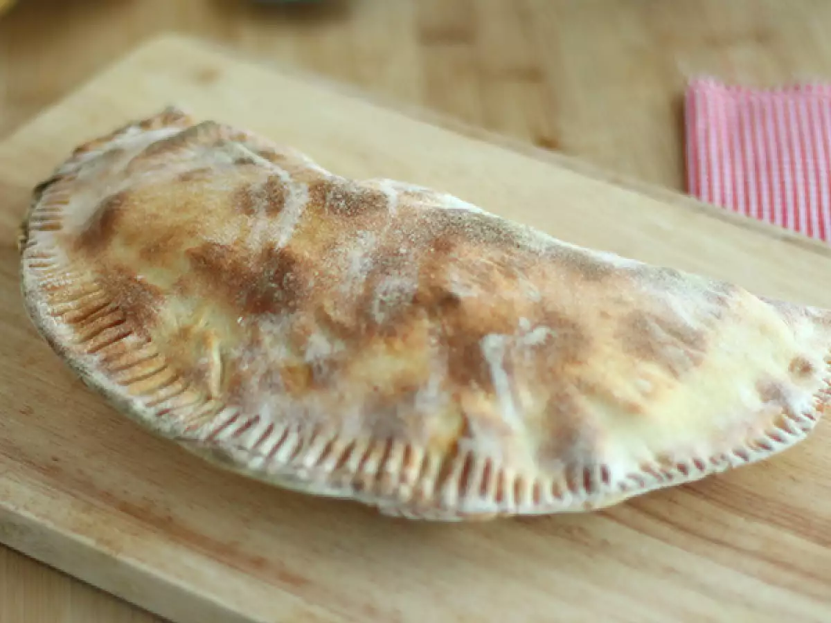 Савойско калцоне с раклет
