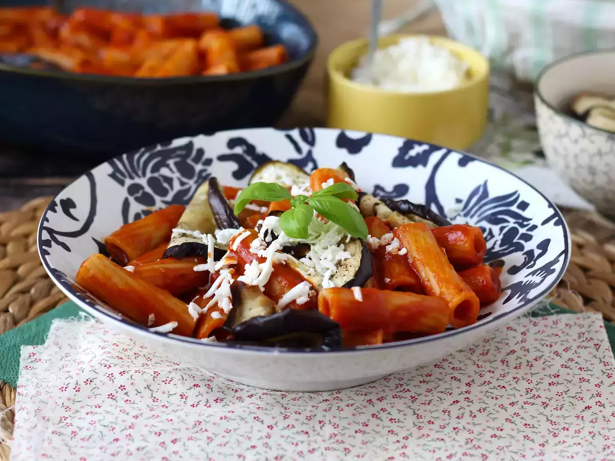 Сицилианска паста с патладжани – лесна и лека версия на Pasta alla Norma - снимка 6