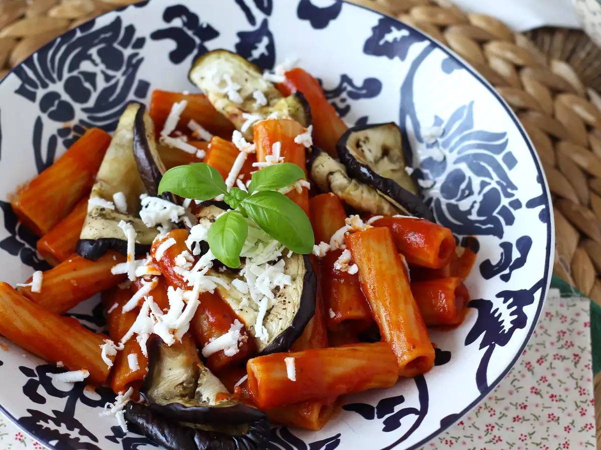 Сицилианска паста с патладжани – лесна и лека версия на Pasta alla Norma - снимка 7