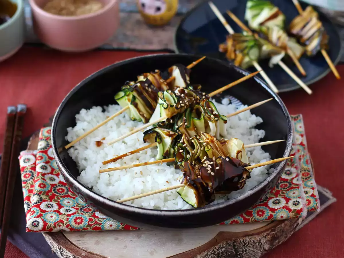 Шишчета от тиквички с вкусен пикантен азиатски сос - снимка 8