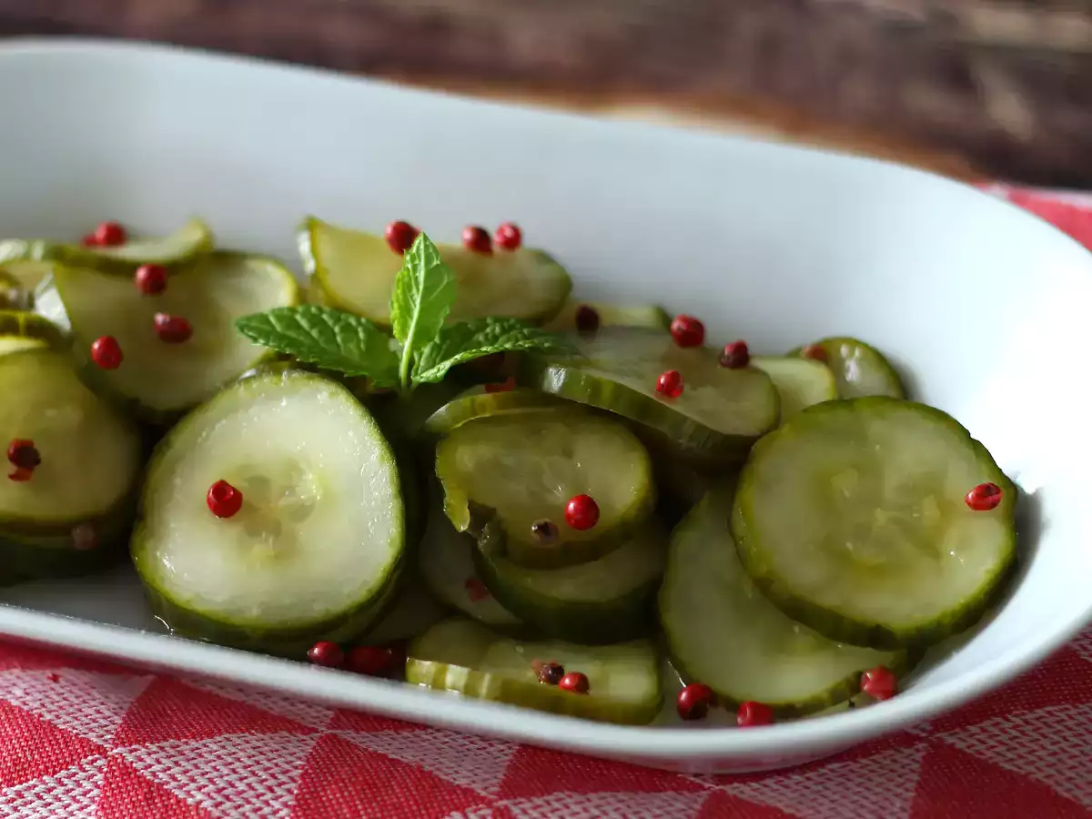 Сладко-кисели краставици: бърза и вкусна гарнитура за лятото! - снимка 5