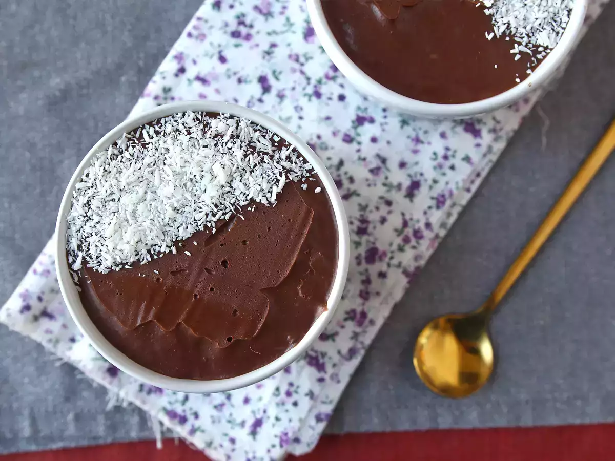 Шоколадов десерт само с 2 съставки! - снимка 2