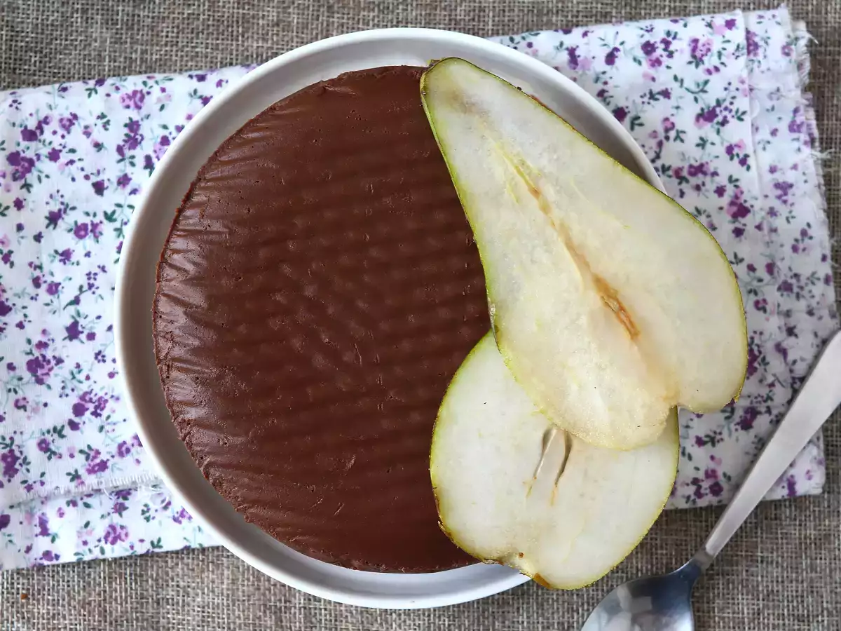 Шоколадов фъдж с круши - супер лесен десерт, който се приготвя само с 2 съставки! - снимка 4