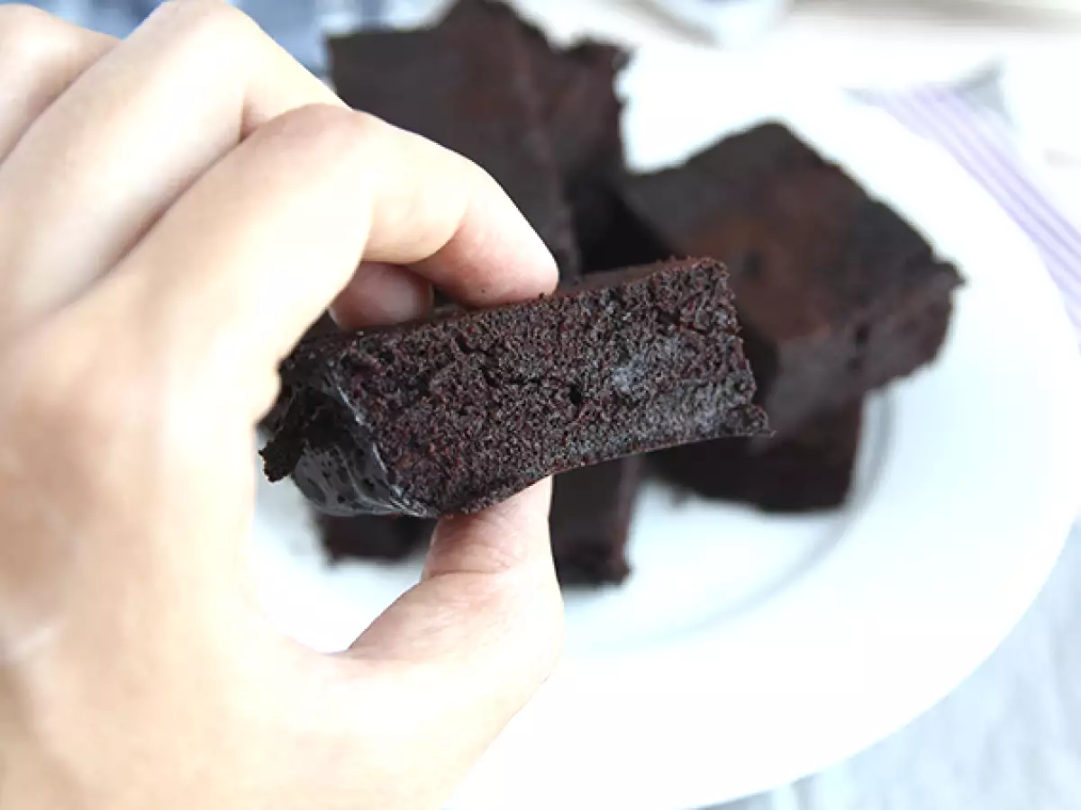 Шоколадова торта без яйца, без печене, без лактоза, без фурна - снимка 2