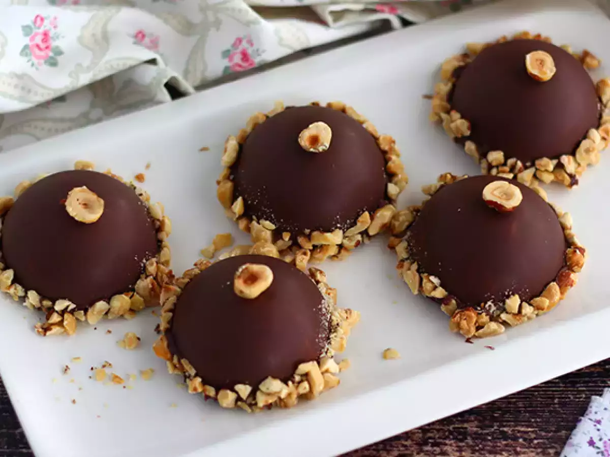 Шоколадови куполи тип Ferrero Rocher - снимка 2
