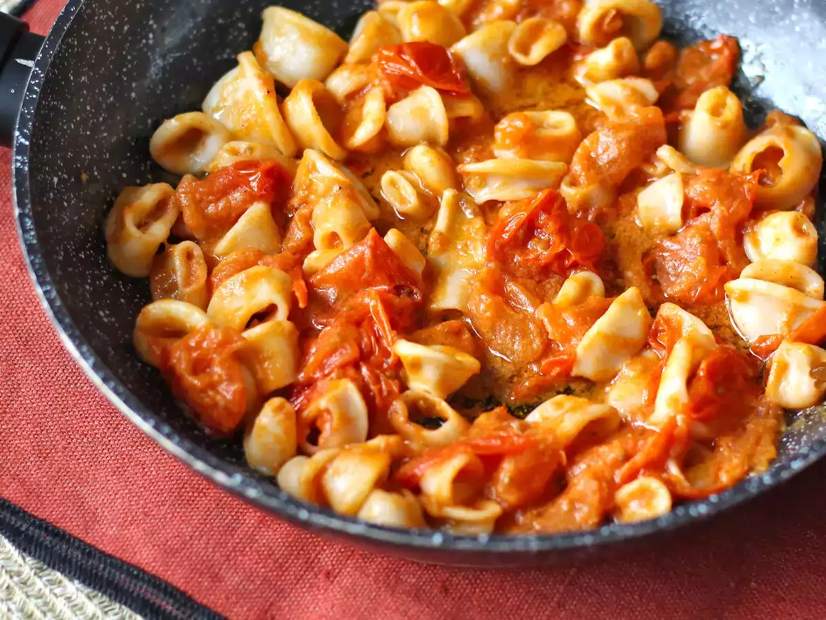 Сос от калмари: перфектна подправка за паста - снимка 3