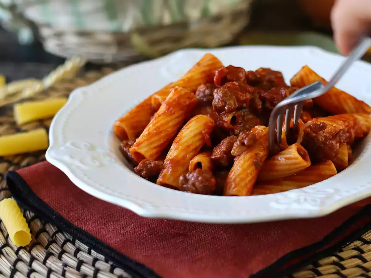 Сос от колбаси: вкусен и лесен за приготвяне - снимка 4