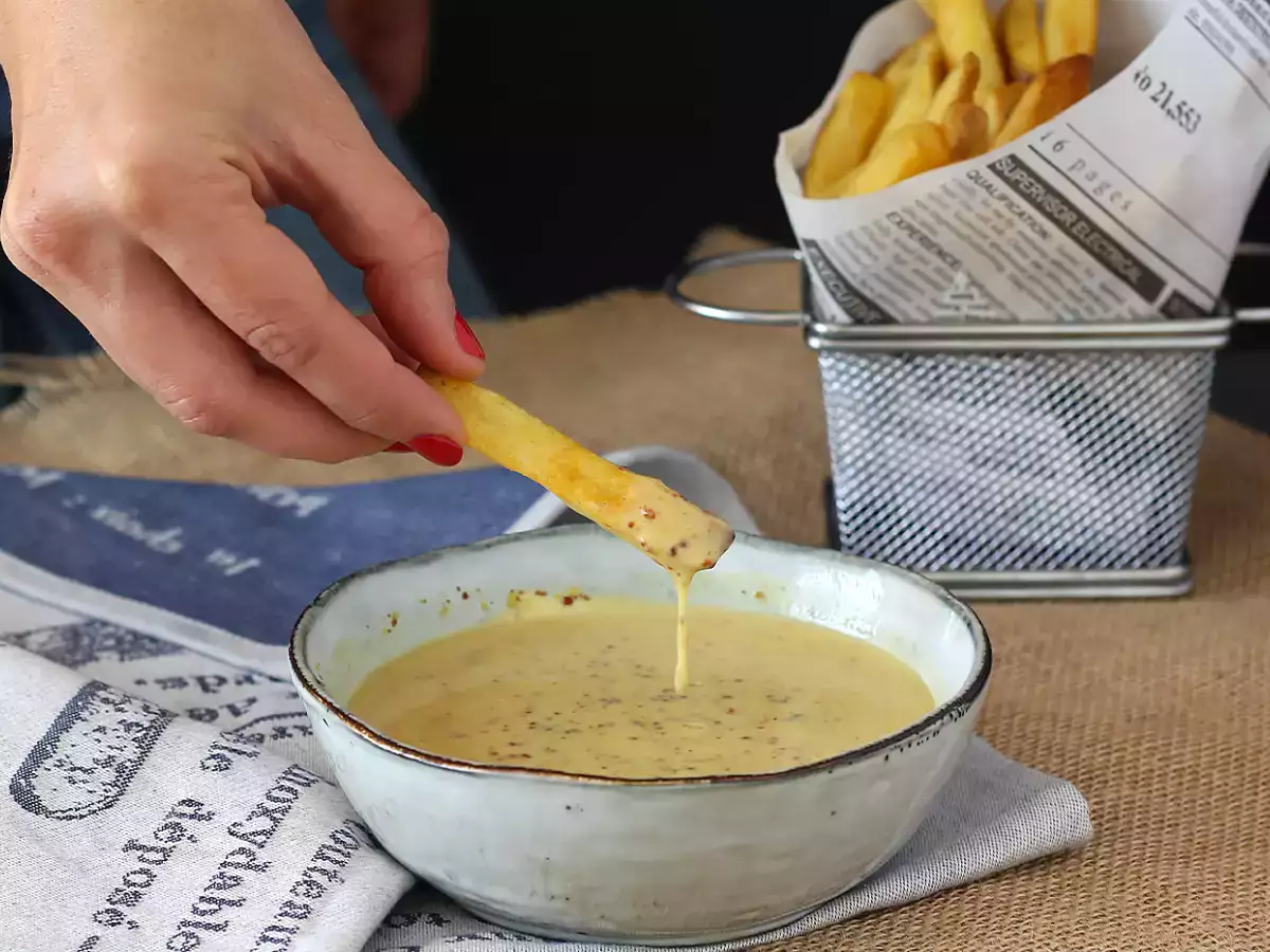 Сос от медена горчица - неустоима сладко-кисела комбинация - снимка 2