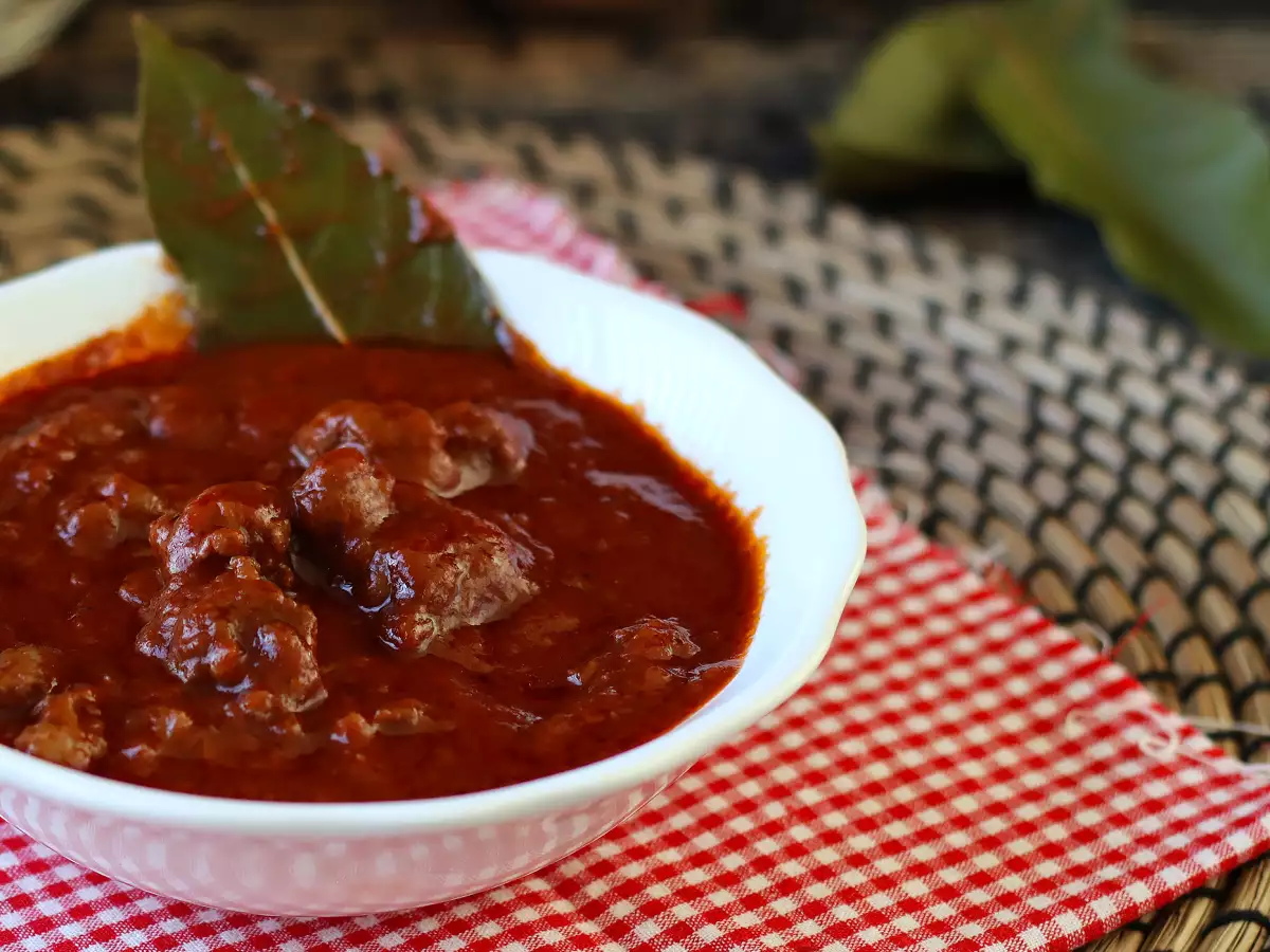 Сос от наденица: вкусен и лесен за приготвяне - снимка 3