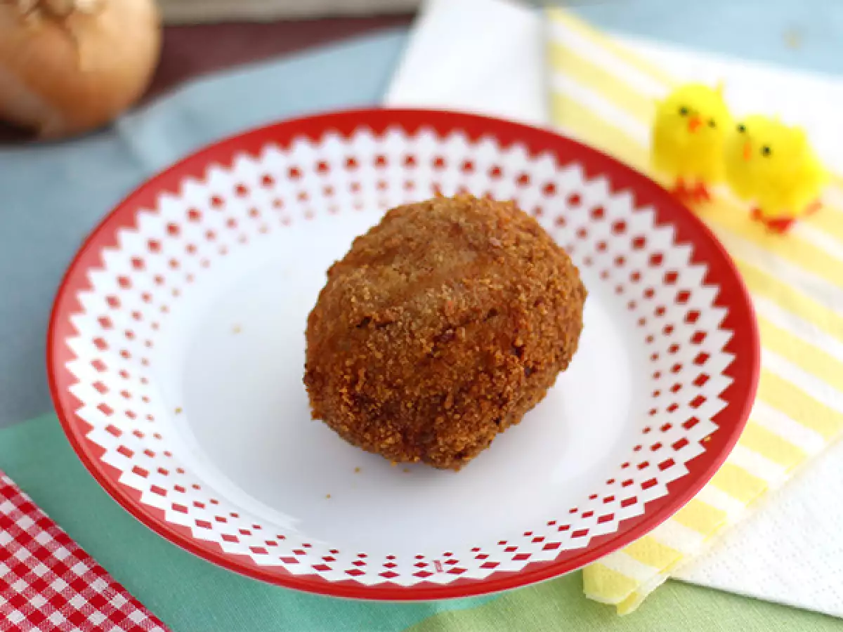 Шотландски яйца (Scotch eggs) – яйца, обвити в кайма и панирани - снимка 3