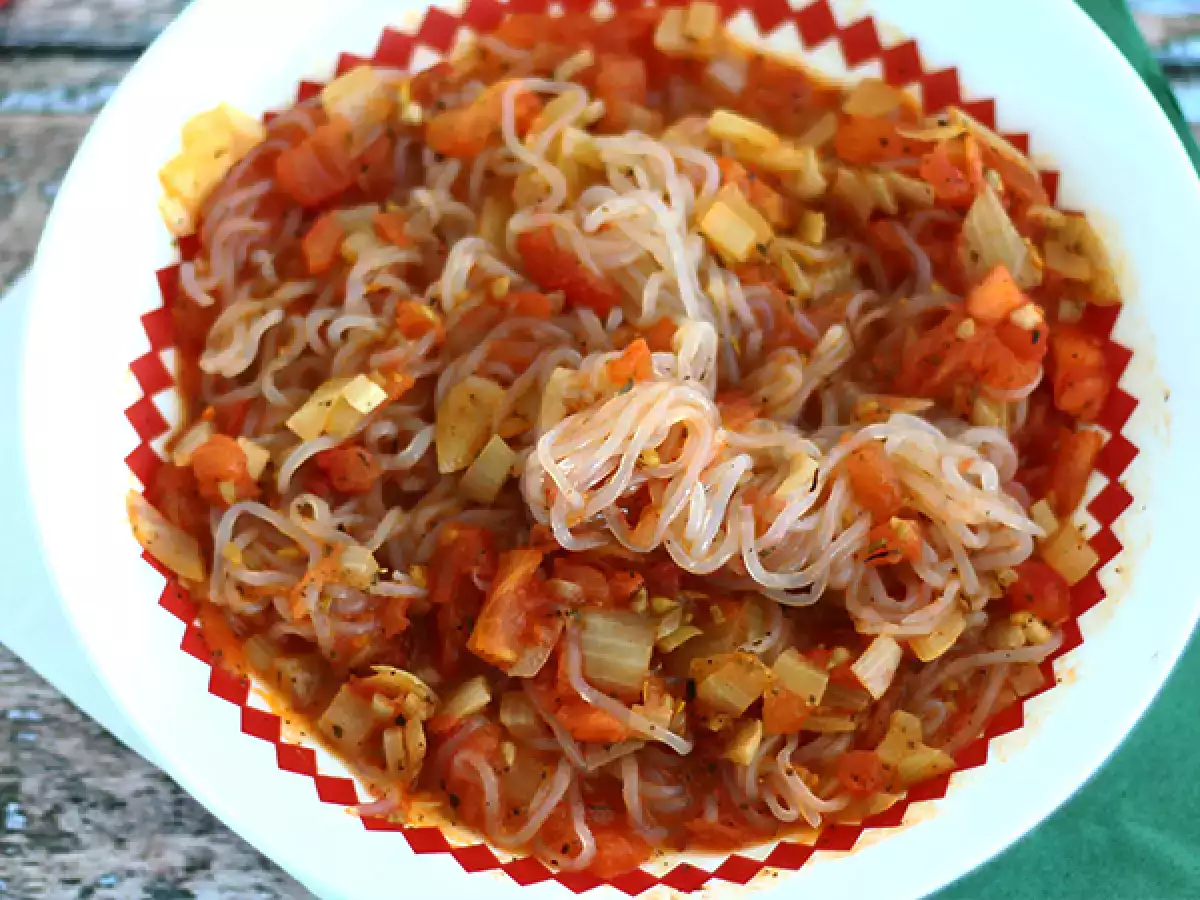 Спагети от коняк по провансалски - снимка 2