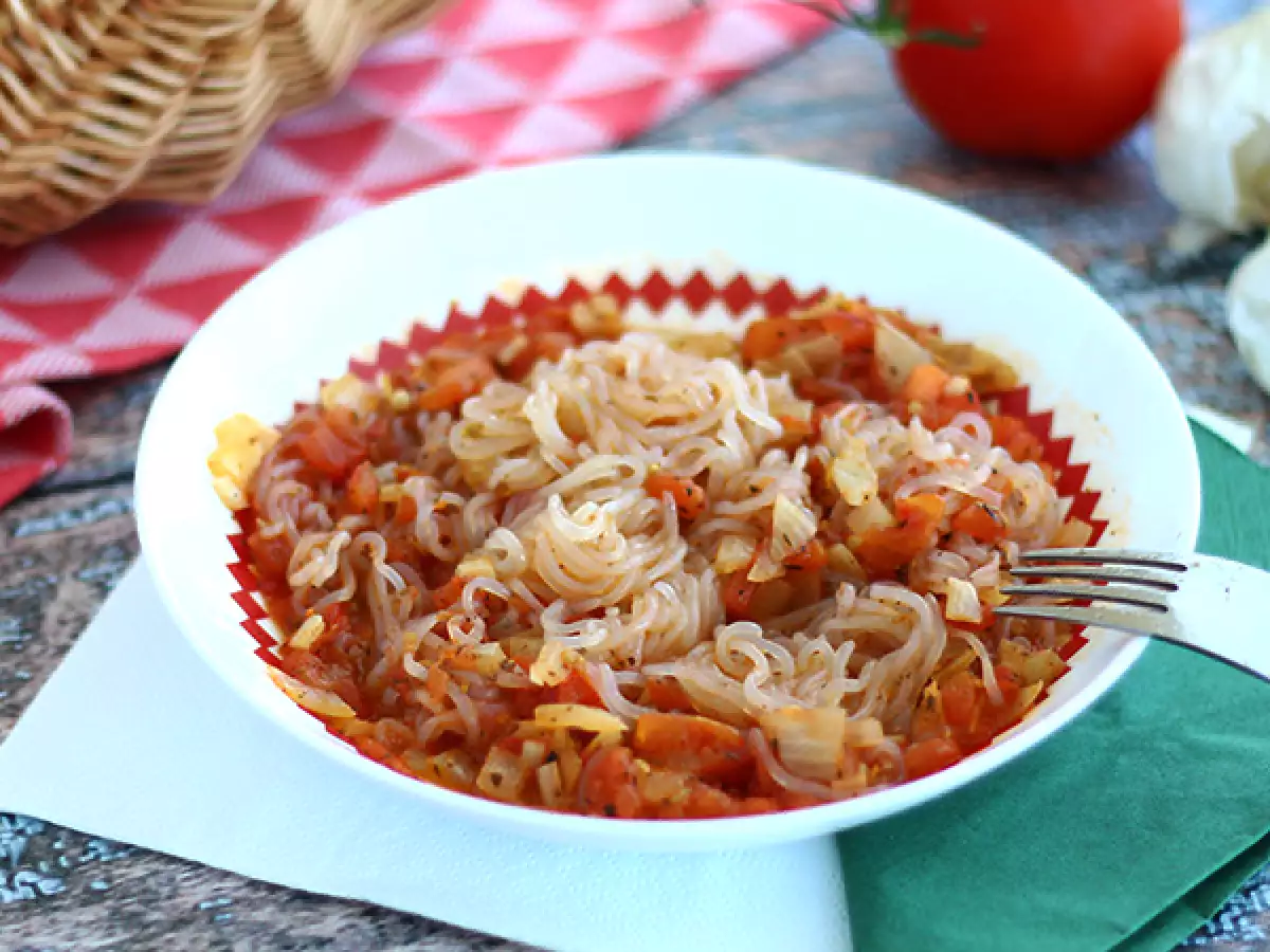 Спагети от коняк по провансалски - снимка 3