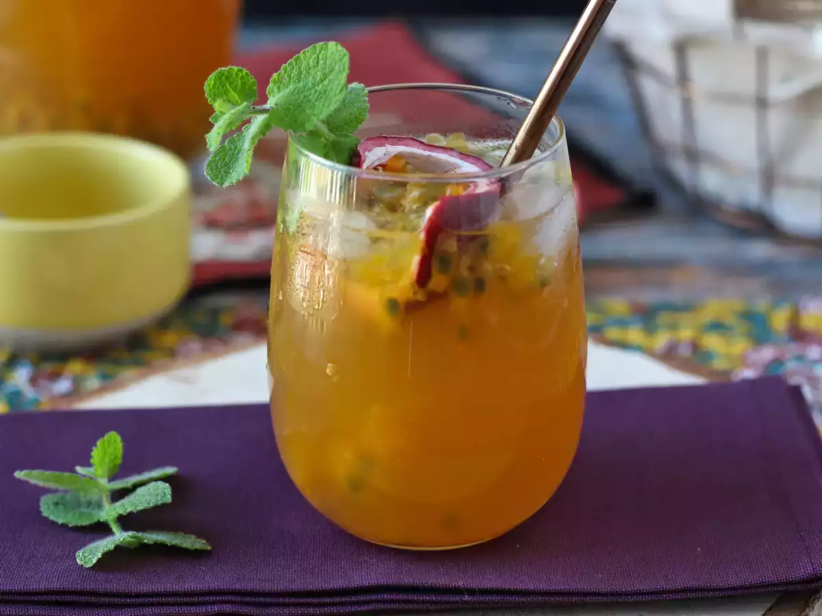 Студен чай от маракуя, перфектната напитка за лятото! - снимка 3