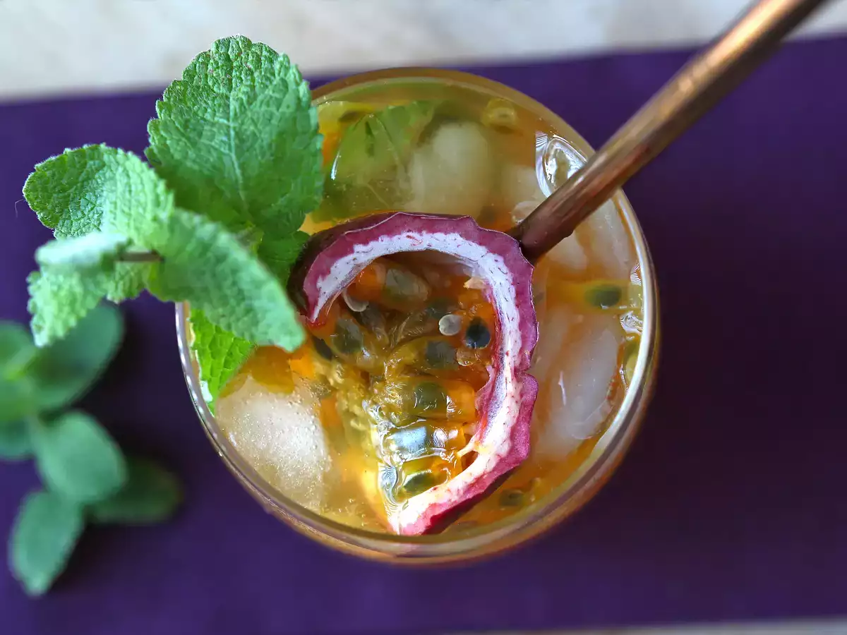 Студен чай от маракуя, перфектната напитка за лятото! - снимка 6