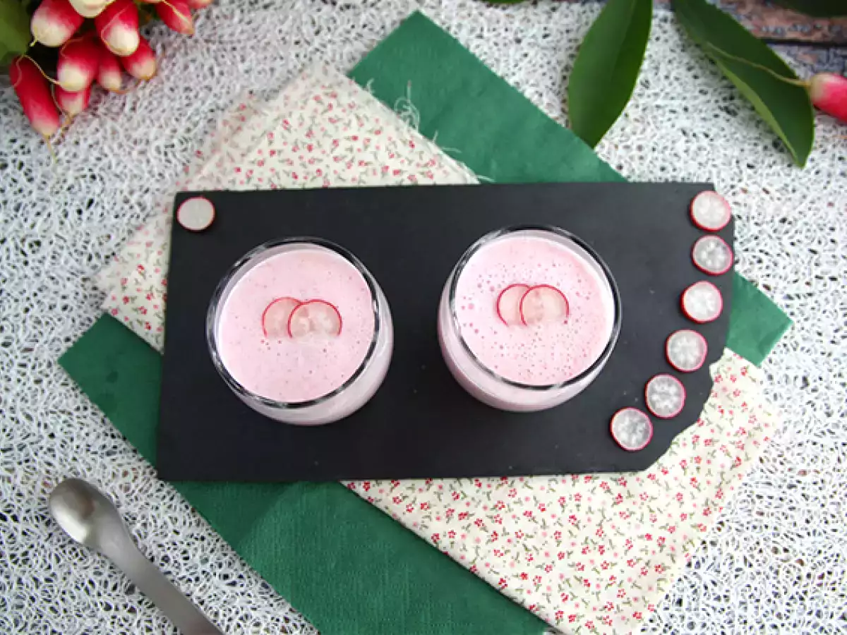 Студена супа от репички - снимка 2