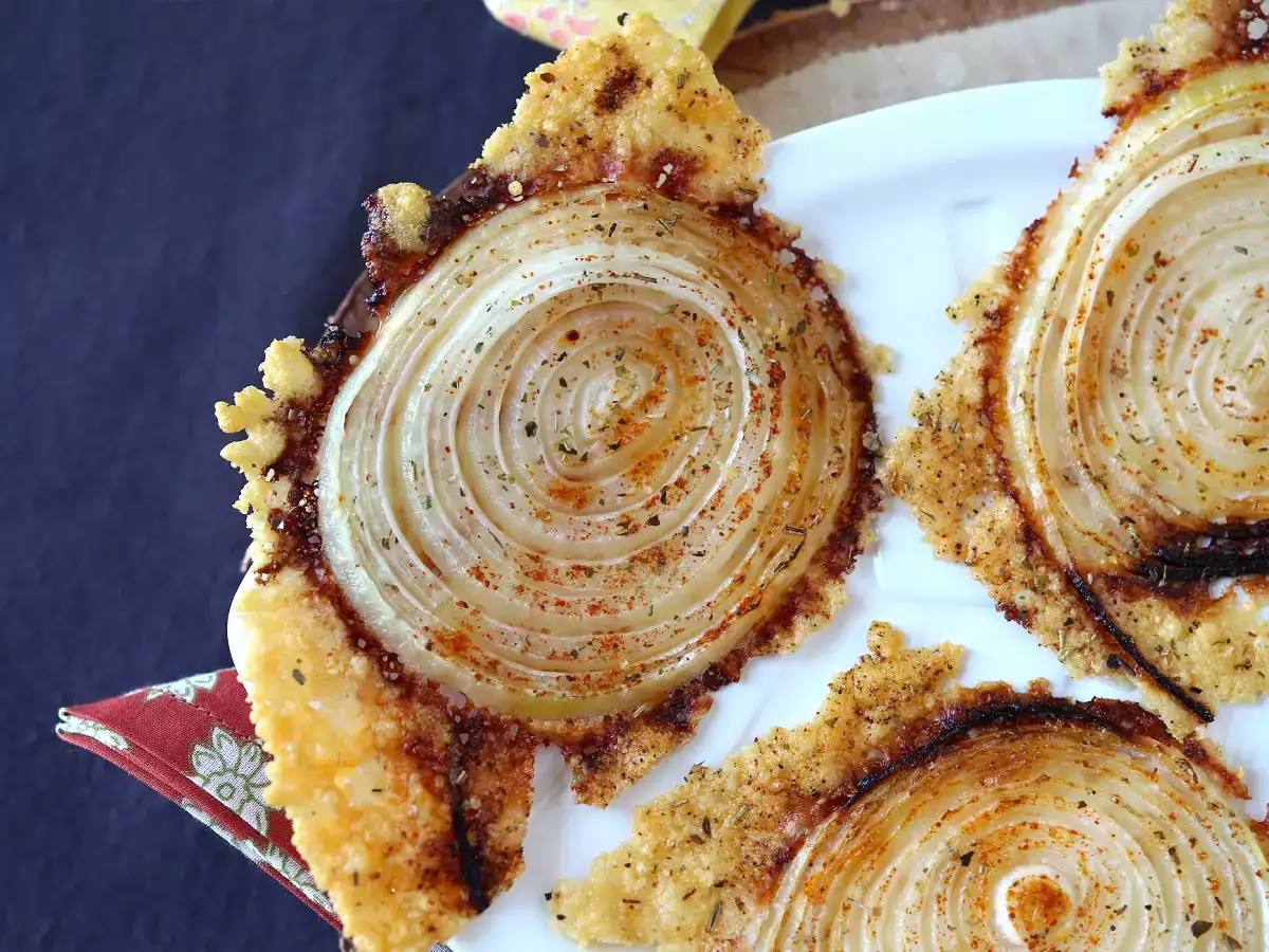 Супер хрупкави домашни чипсове с лук и пармезан - снимка 3