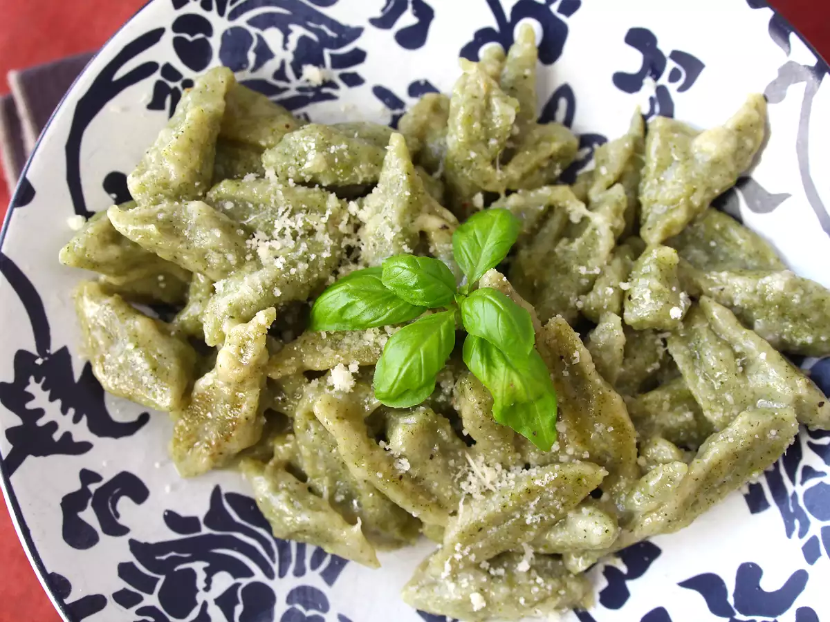 Супер лесна паста с броколи, за да се зарадват децата на зеленчуците - снимка 4