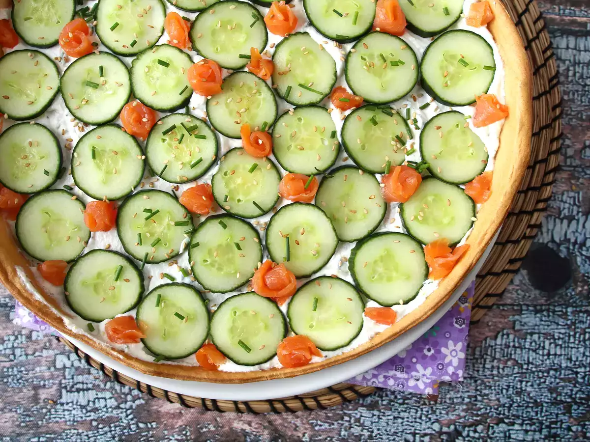 Супер освежаващ летен тарт: рикота, краставица и пушена сьомга - снимка 3