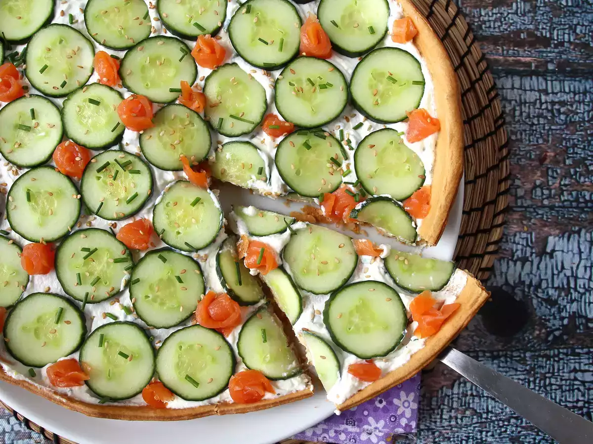 Супер освежаващ летен тарт: рикота, краставица и пушена сьомга - снимка 6