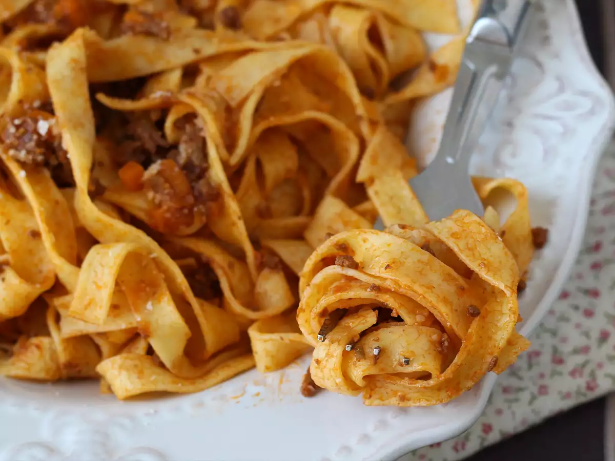 Талиатели със сос Болонезе – tagliatelle al ragù alla bolognese - снимка 7
