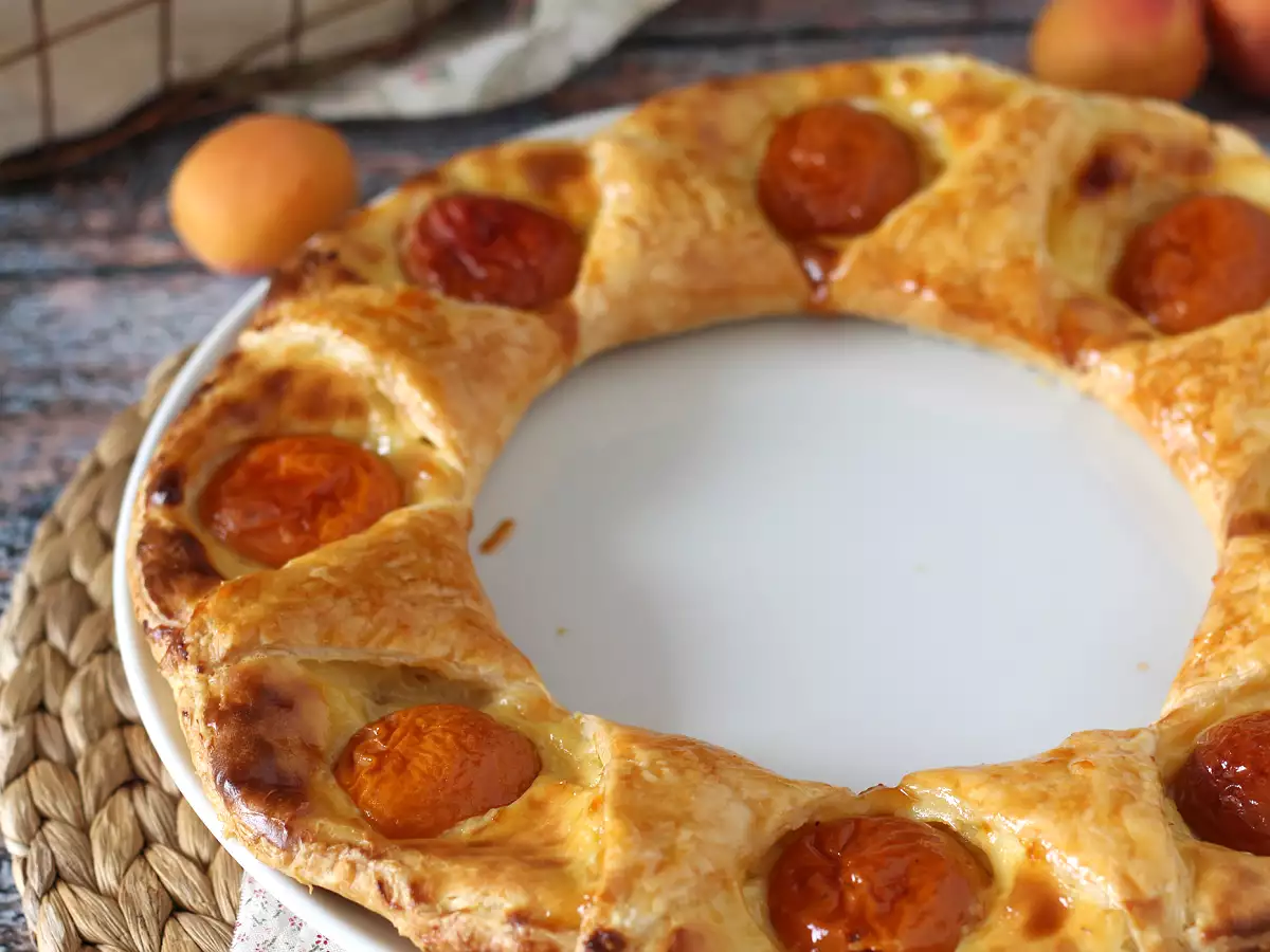Tarte oranaise - бутер тесто, крем и кайсии - снимка 2
