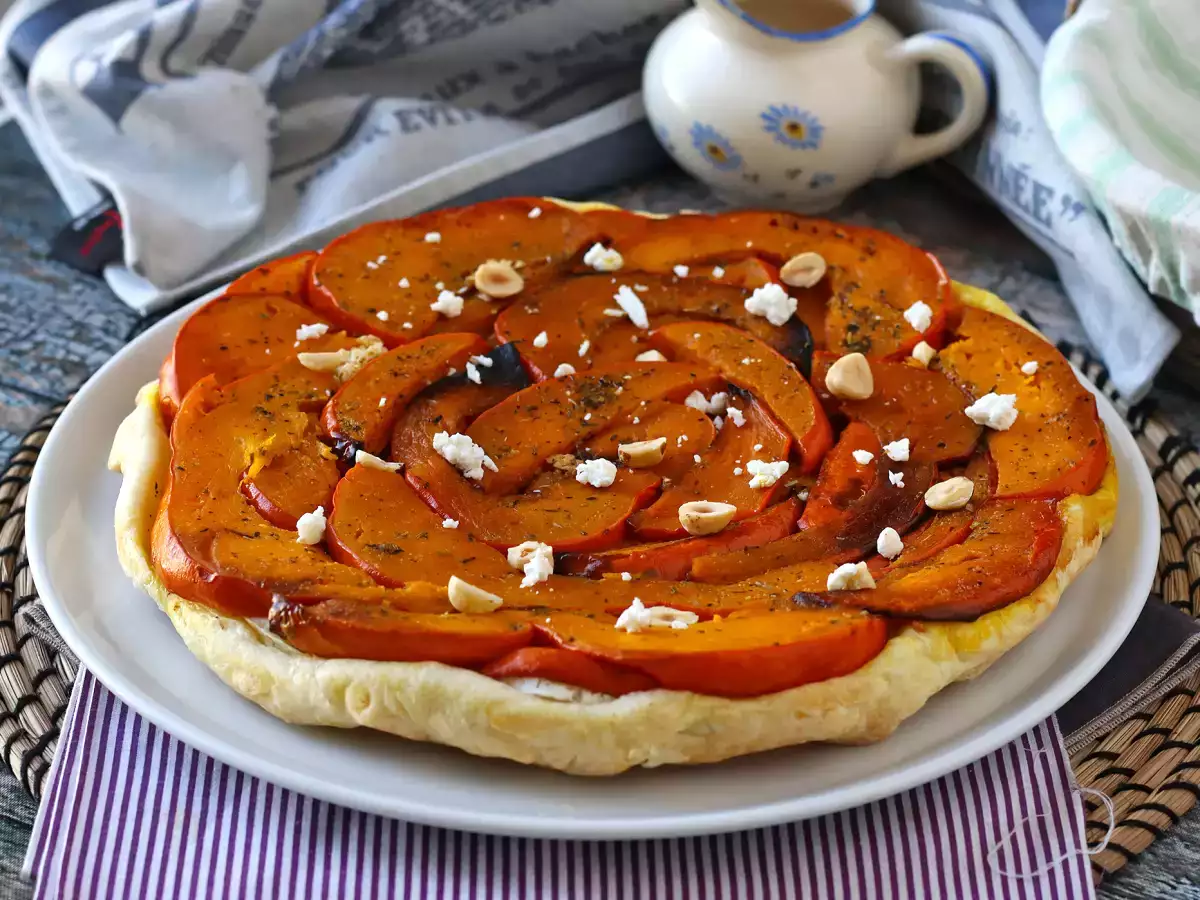 Татин от тиква с козе сирене и мед - снимка 5