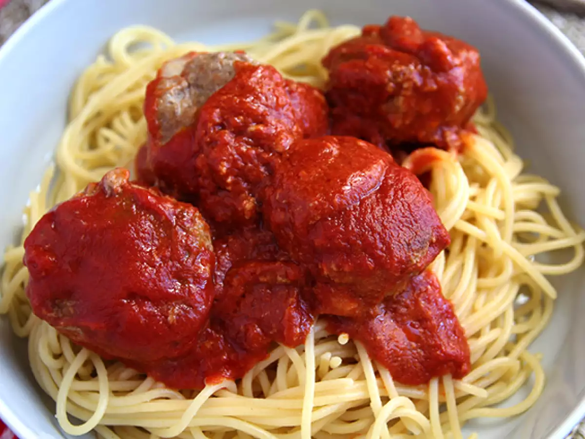 Телешки кюфтета, пълнени със сирене моцарела - снимка 2