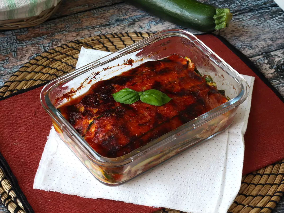 Тиквичка пармиджана във фритюрник: бърза, лека и хрупкава - снимка 6