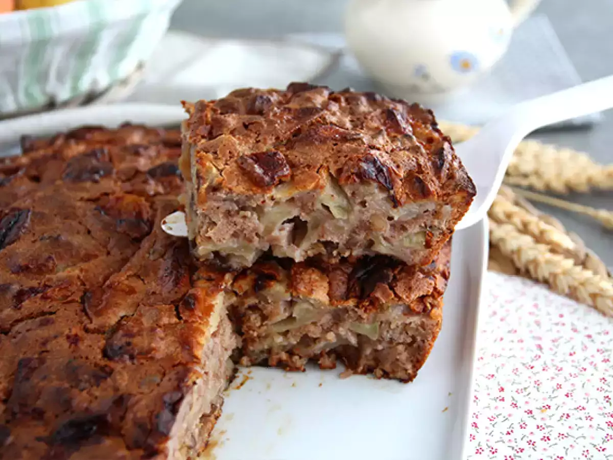 Торта с ябълки, орехи и канела - снимка 2