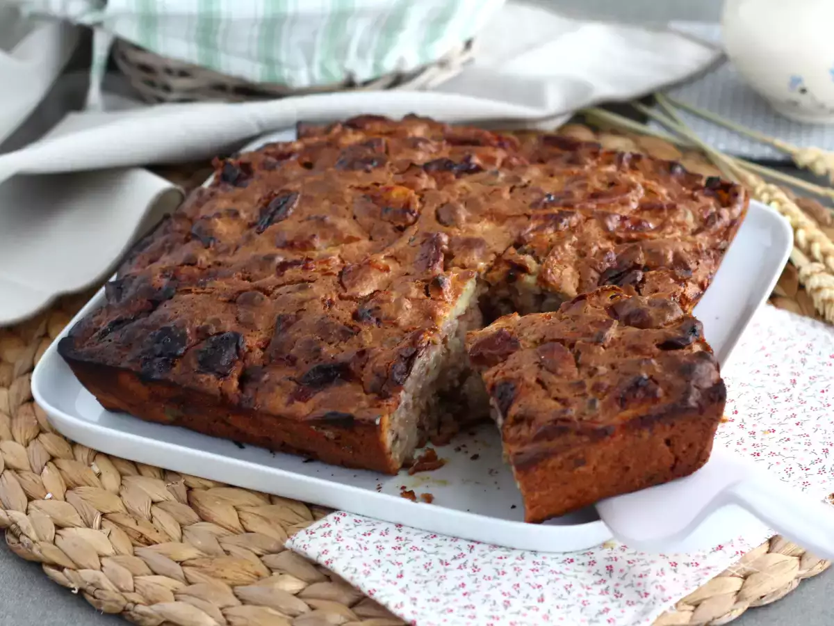 Торта с ябълки, орехи и канела - снимка 3