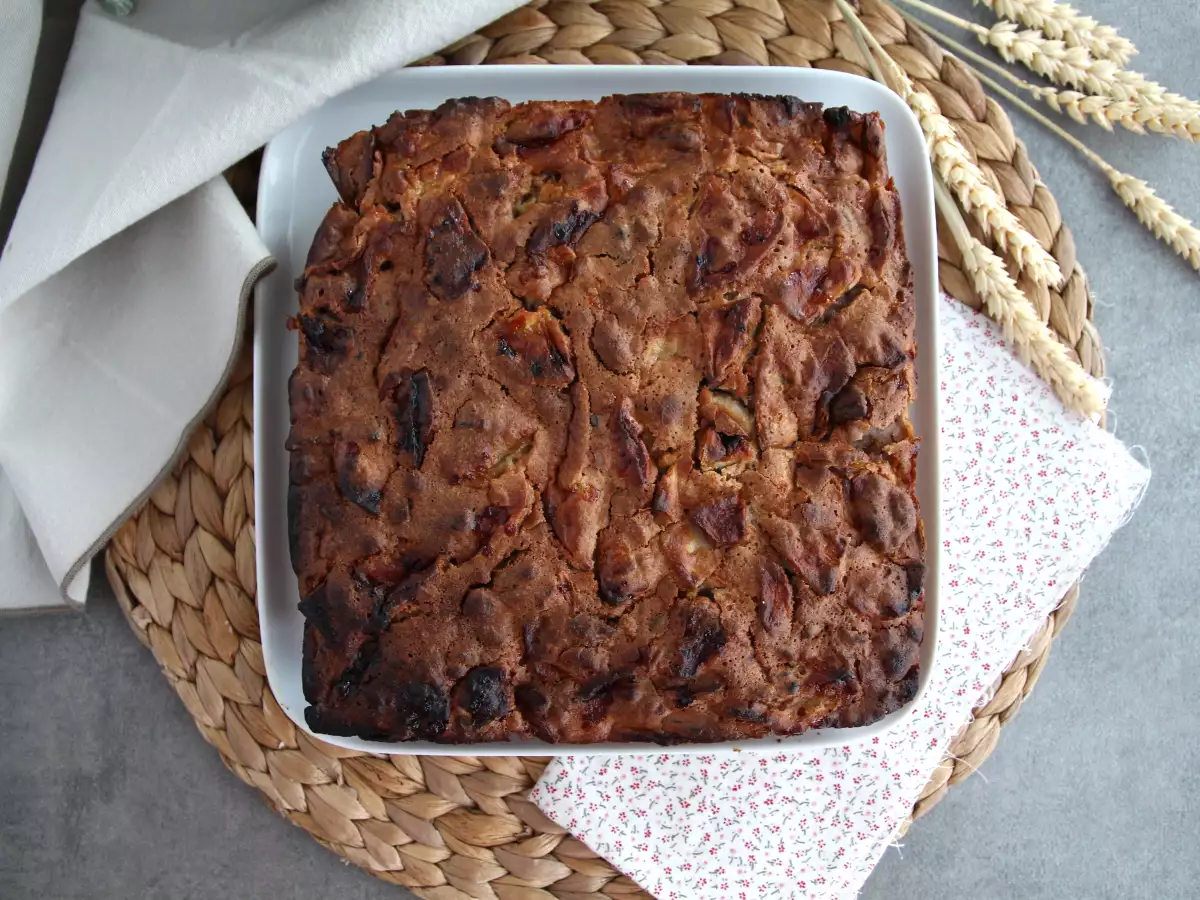 Торта с ябълки, орехи и канела - снимка 4