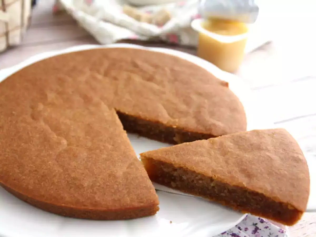 Торта със соево кисело мляко и ябълково пюре (веган и без глутен) - снимка 3