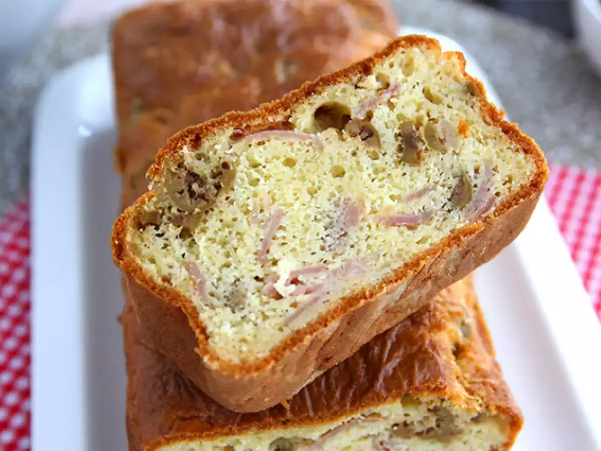 Торта с шунка и сирене и зелени маслини - снимка 2