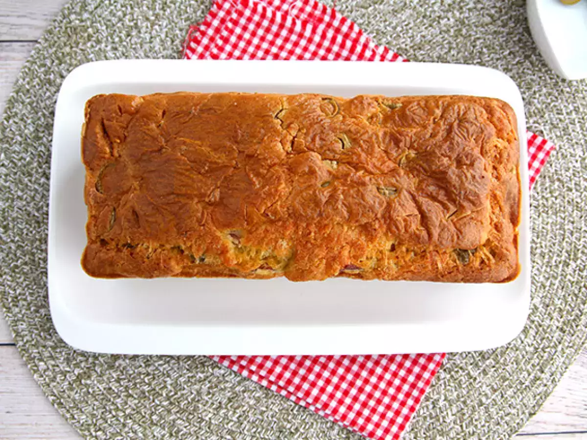 Торта с шунка и сирене и зелени маслини - снимка 5