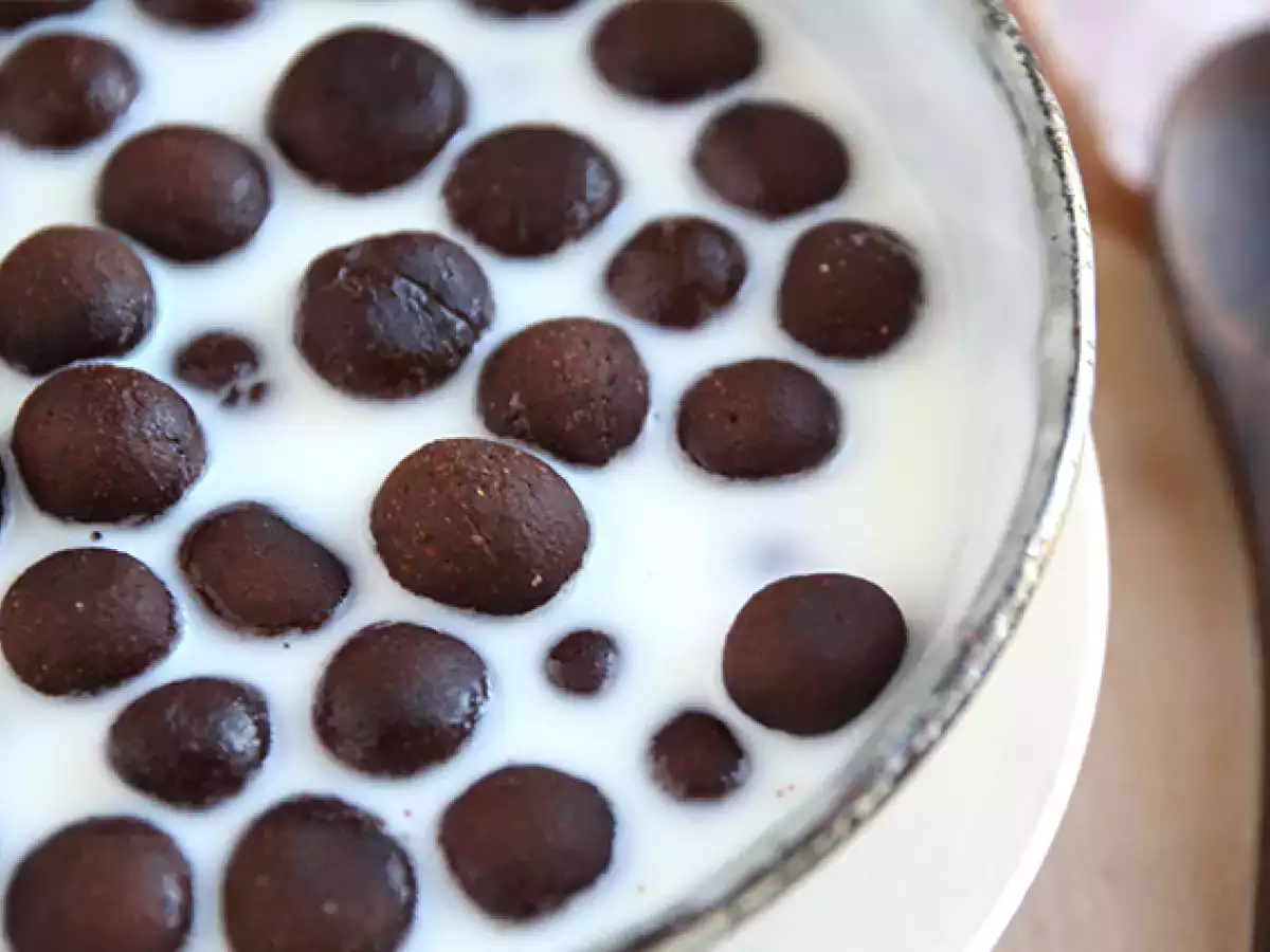 Зърнени храни с шоколадови топчета от типа Nesquik - снимка 4