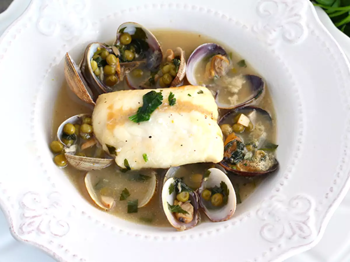 Задушена мерлуза, миди и грах - снимка 2