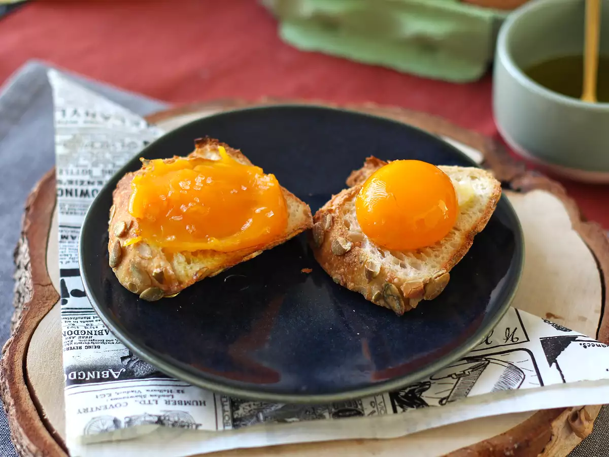 Захаросани яйчни жълтъци със спрей от Air Fryer - снимка 6