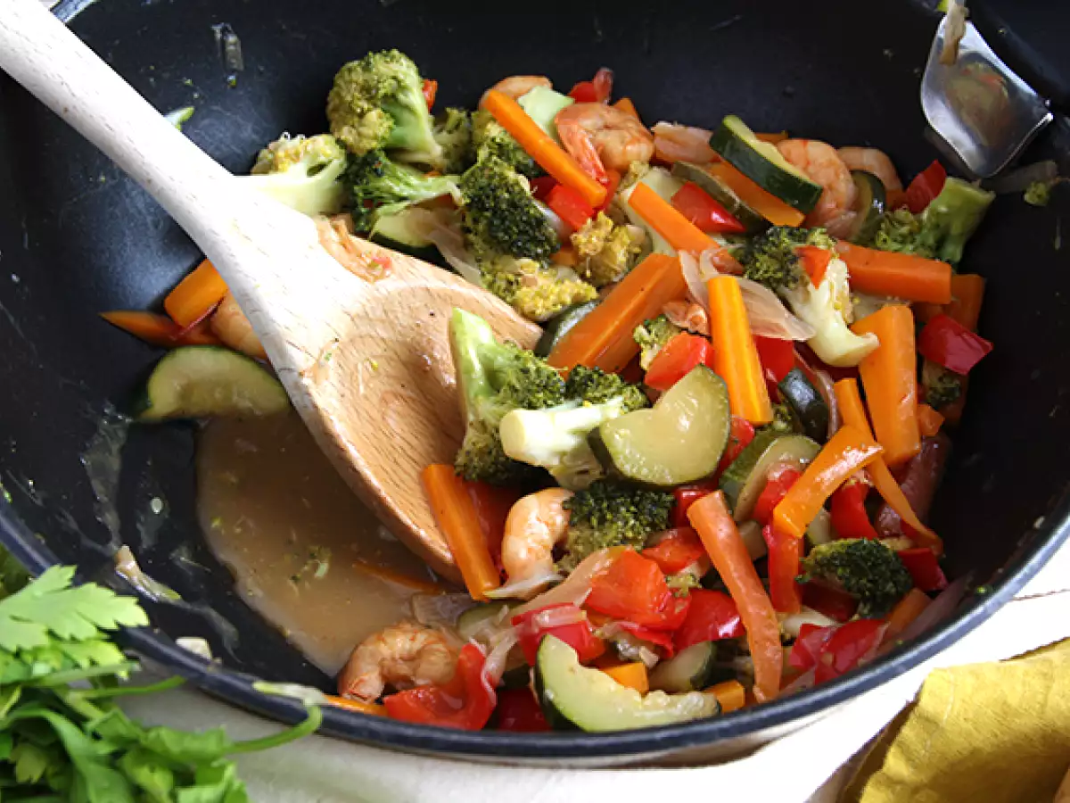 Зеленчуков уок със скариди - снимка 3