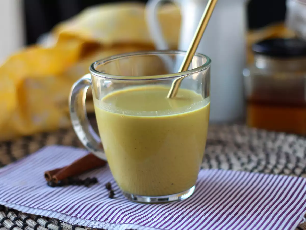 Златно мляко (Golden milk) – напитката за здраве и благополучие! - снимка 3