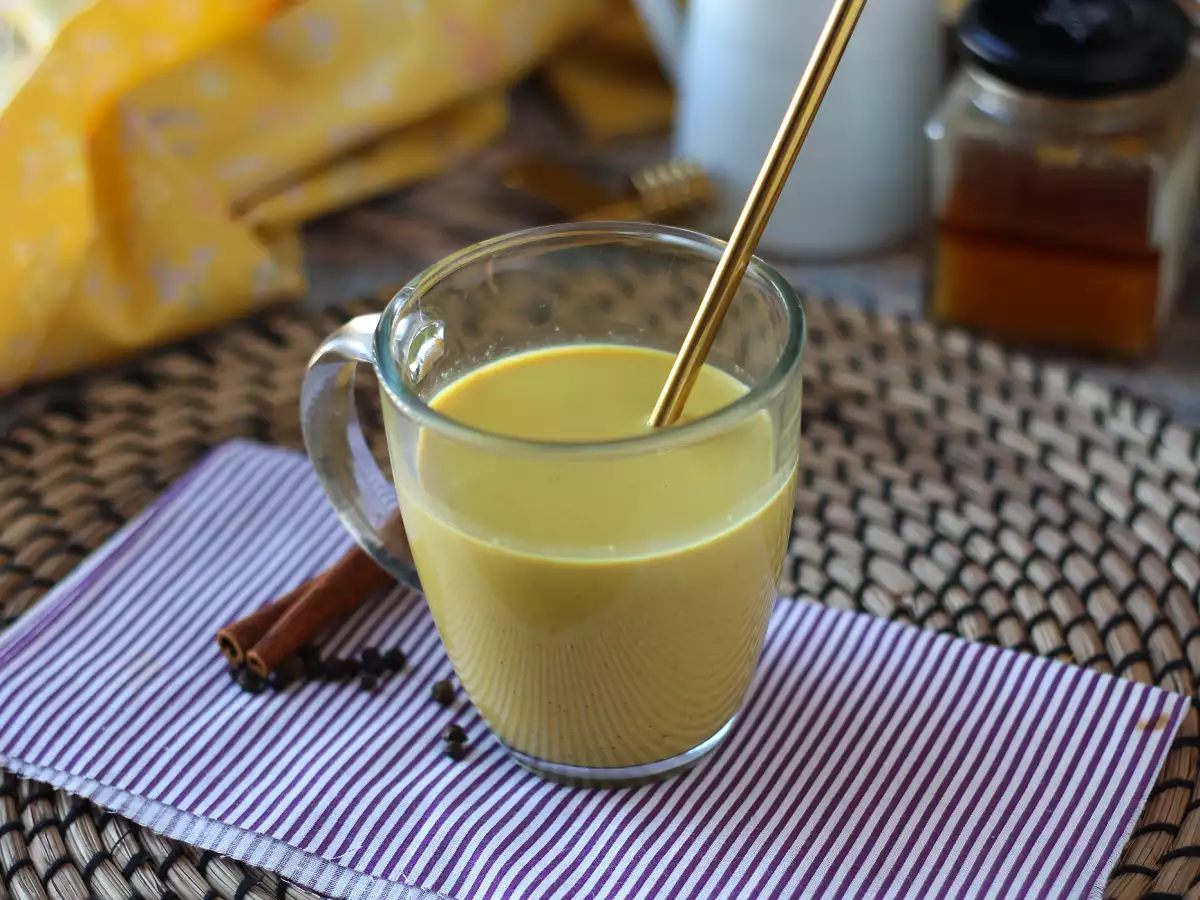 Златно мляко (Golden milk) – напитката за здраве и благополучие! - снимка 4